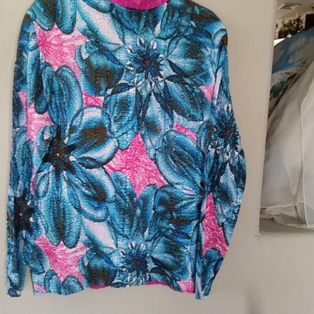 Crush Reversible Floral Design Reversible Pink Color Jacket - Picture 6 of 6